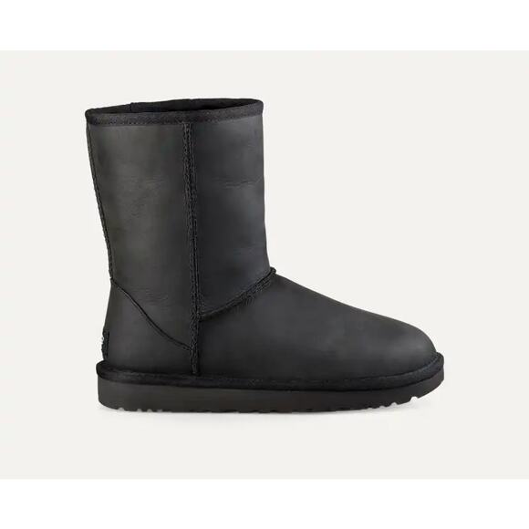 UGG Sheepskin Classic Short Boots Women 8 Black Outdoor Cabin Chic Travel Winter - Picture 7 of 10